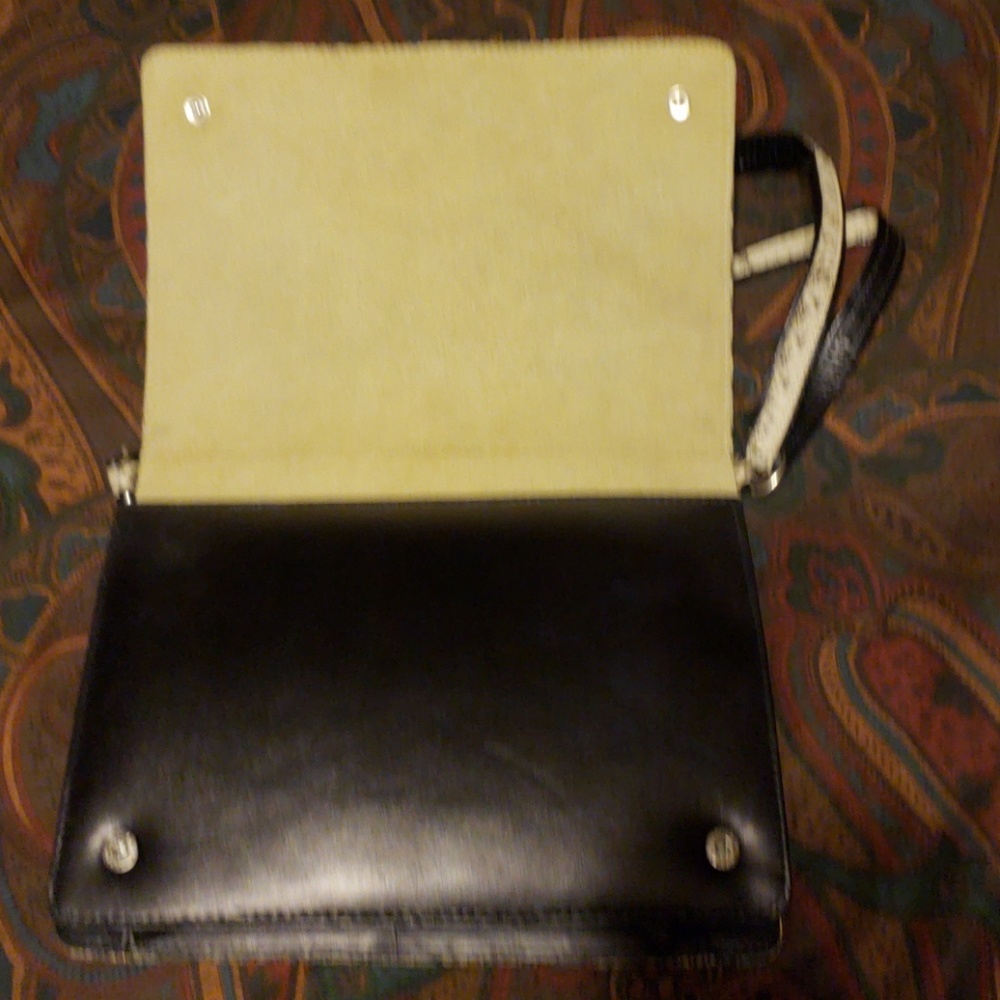 Purse - Picture 2 of 4